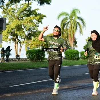 Runner Photo 6020136