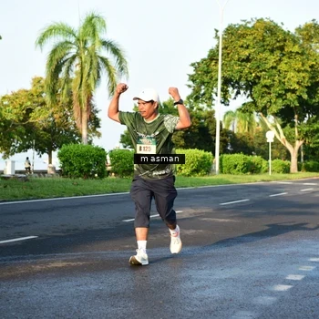 Runner Photo 6020150