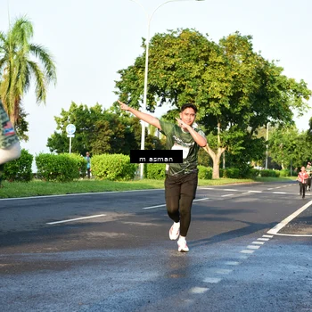 Runner Photo 6020186