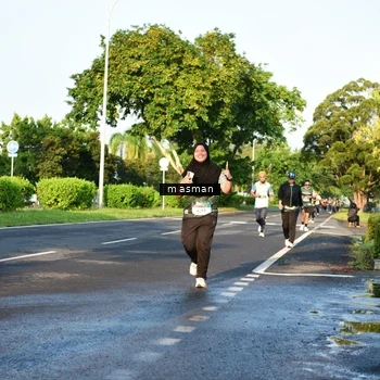 Runner Photo 6020202