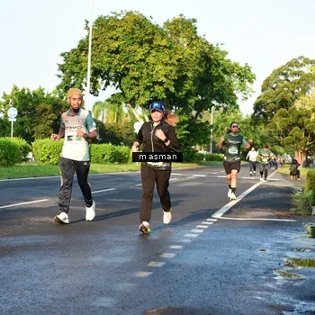 Runner Photo 6020203