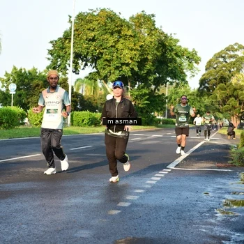 Runner Photo 6020204