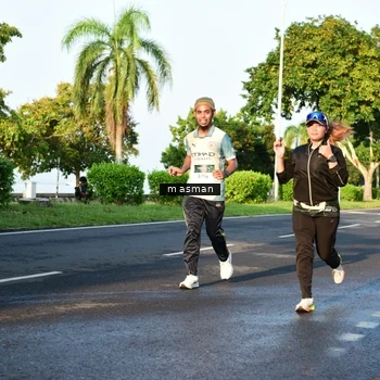 Runner Photo 6020207