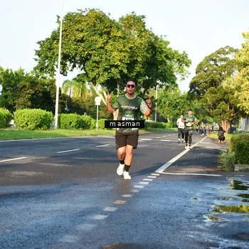 Runner Photo 6020211