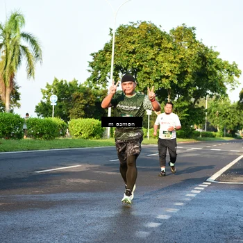Runner Photo 6020219