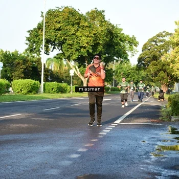 Runner Photo 6020240