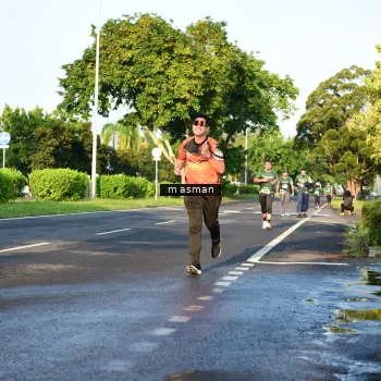 Runner Photo 6020241