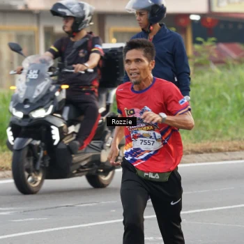 Runner Photo 6020246