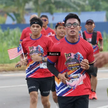 Runner Photo 6020248