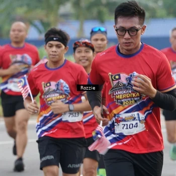 Runner Photo 6020257
