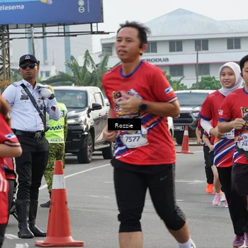 Runner Photo 6020304