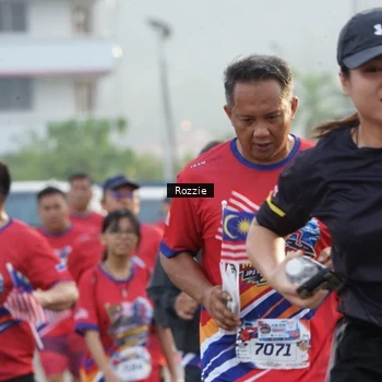 Runner Photo 6020380