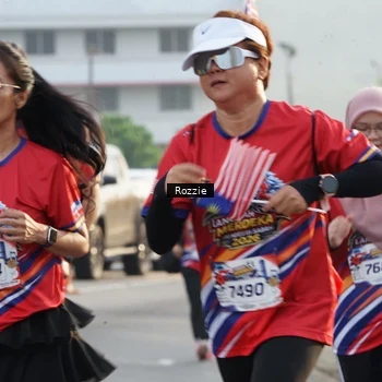 Runner Photo 6020385