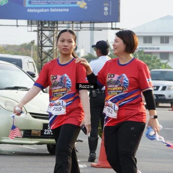 Runner Photo 6020402