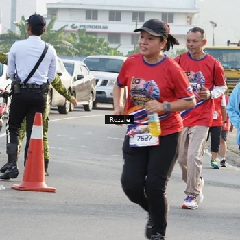 Runner Photo 6020404