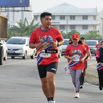 Runner Photo 6020405