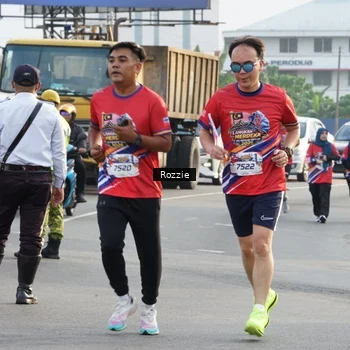 Runner Photo 6020406
