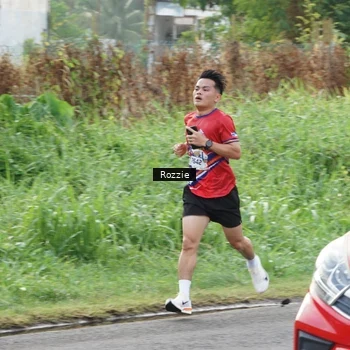 Runner Photo 6020420