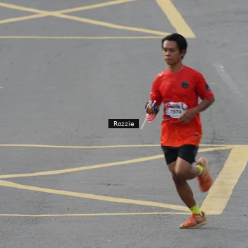 Runner Photo 6020431
