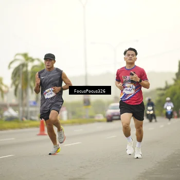 Runner Photo 6020460