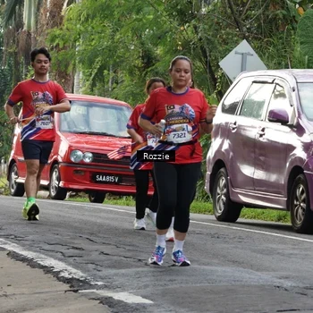 Runner Photo 6020574