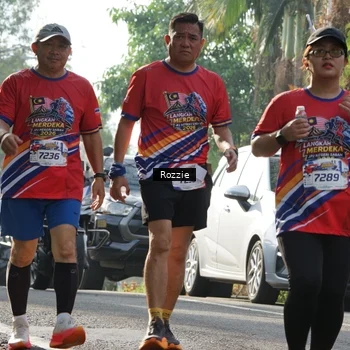 Runner Photo 6020676