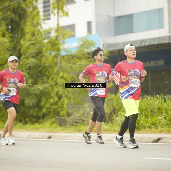 Runner Photo 6020740