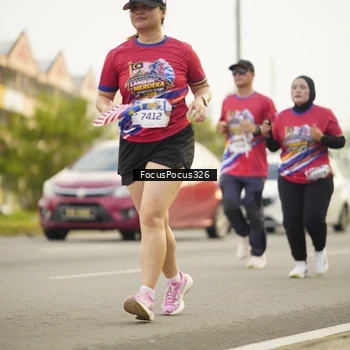 Runner Photo 6020825