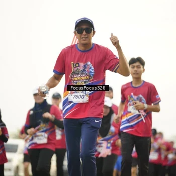 Runner Photo 6020906