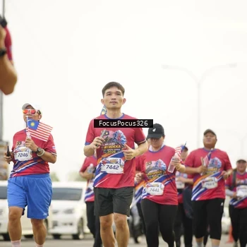 Runner Photo 6020917
