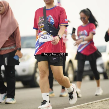 Runner Photo 6021004