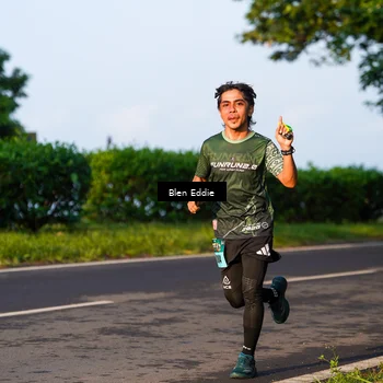 Runner Photo 6021243