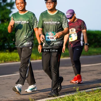 Runner Photo 6022305