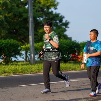 Runner Photo 6022351