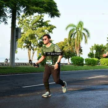Runner Photo 6023448