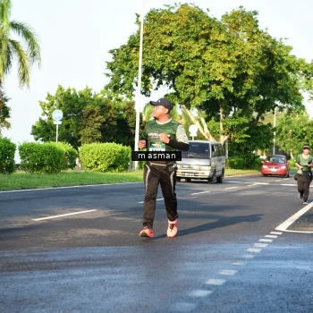 Runner Photo 6023473