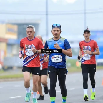 Runner Photo 6024028