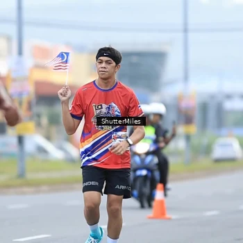 Runner Photo 6024039