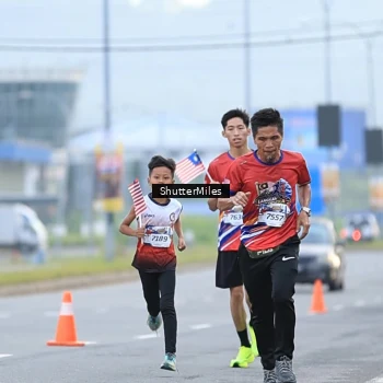 Runner Photo 6024042