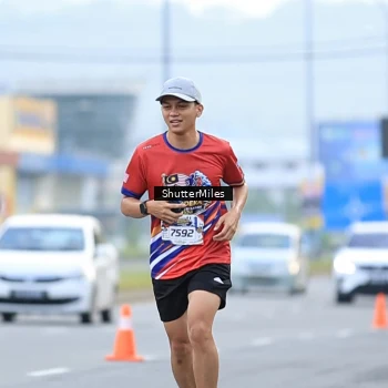 Runner Photo 6024043
