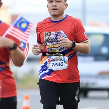 Runner Photo 6024068