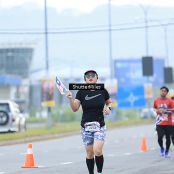 Runner Photo 6024075