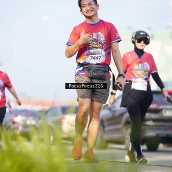Runner Photo 6024180