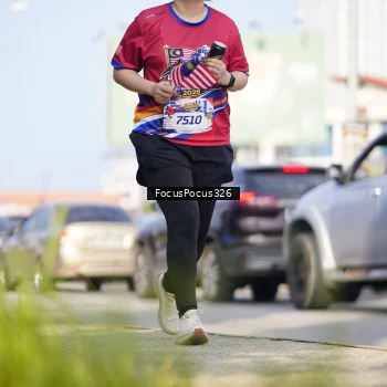 Runner Photo 6024200