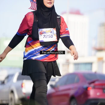 Runner Photo 6024312