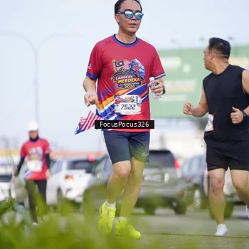 Runner Photo 6024421