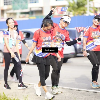 Runner Photo 6024676