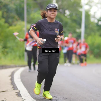 Runner Photo 6026075
