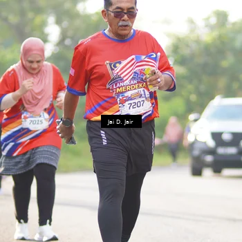 Runner Photo 6026315