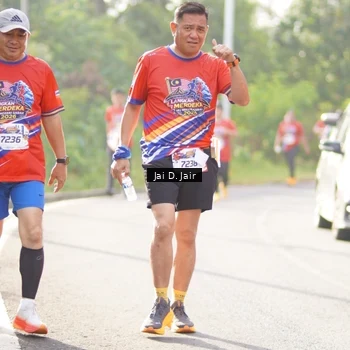 Runner Photo 6026352